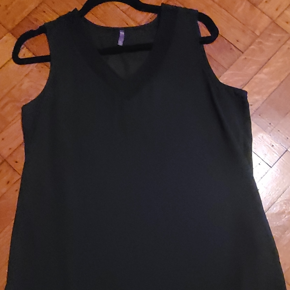 Beautiful sleeveless top small